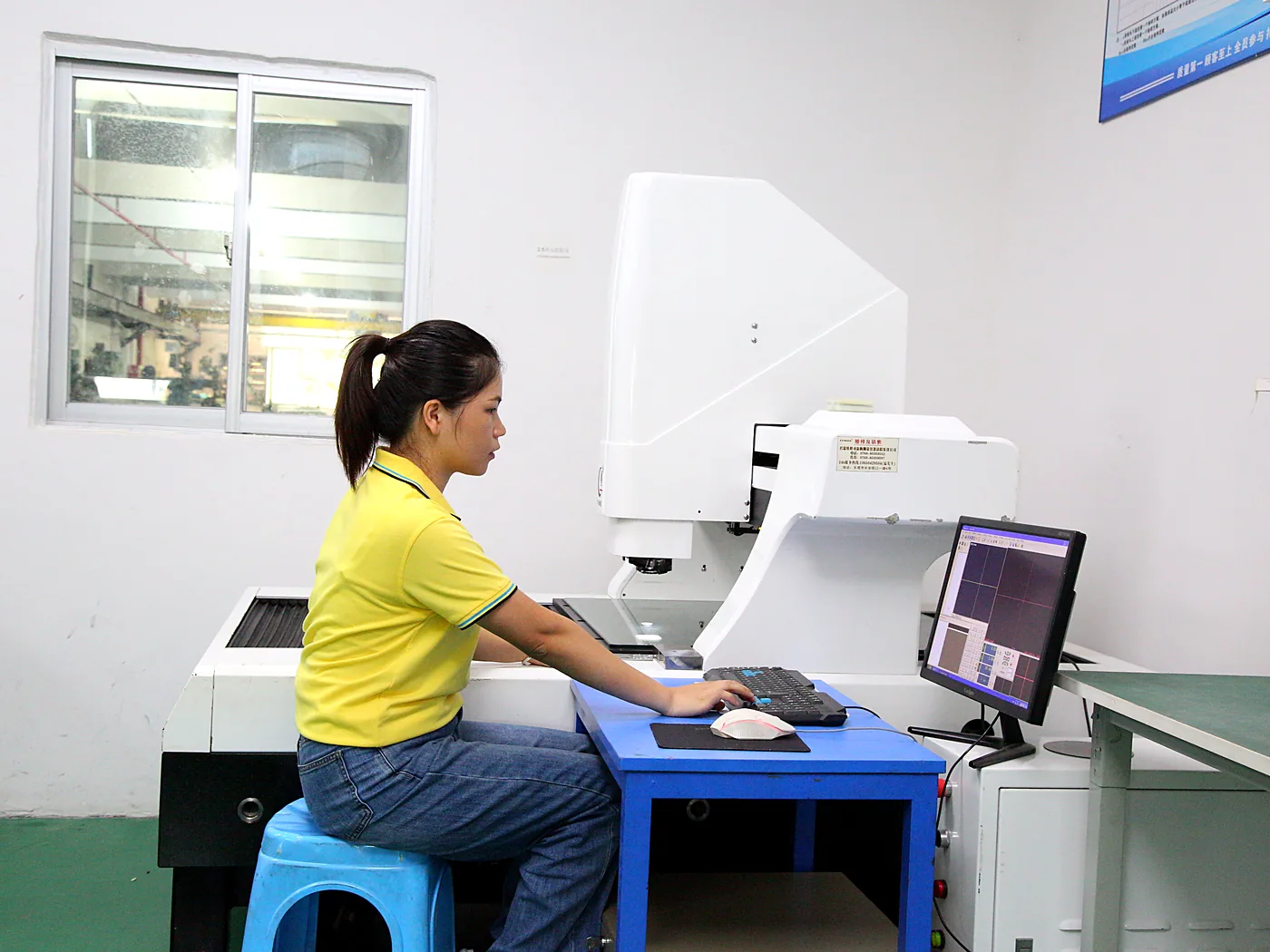 Operator at a coordinate measuring machine