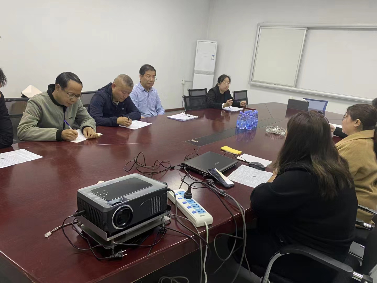 Customer Product Progress Meeting